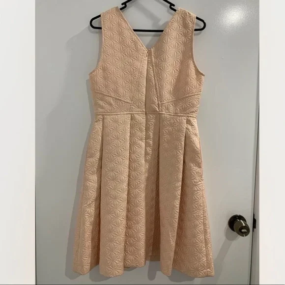 Wayne Cooper Peach Dress Size 10 - Picture 5 of 8